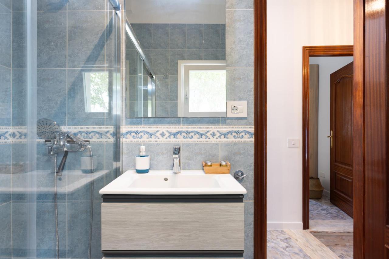 קנדלריה Home2Book Stunning Beachfront House With Sea Views מראה חיצוני תמונה