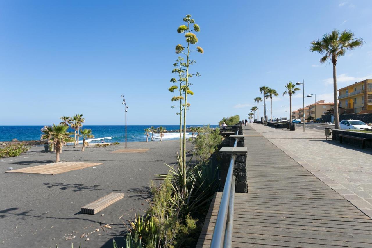 קנדלריה Home2Book Stunning Beachfront House With Sea Views מראה חיצוני תמונה